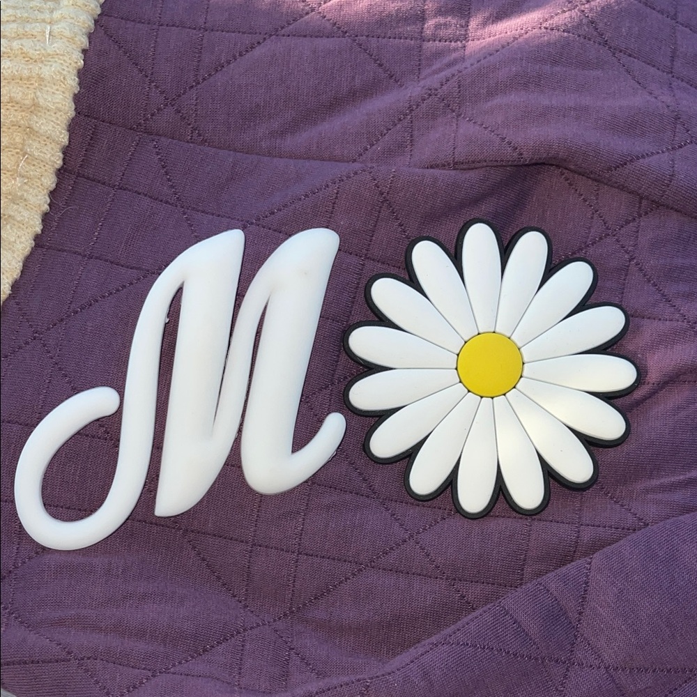 White 'M' and Daisy Bogg Bag charms new